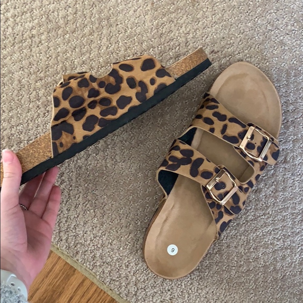Cheeta sandals - Picture 2 of 3